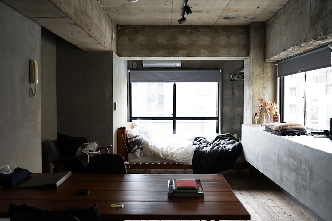 single apartment japan minimal